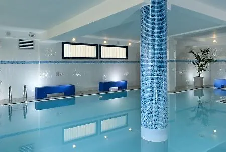 ホテル Nord Est カットーリカ