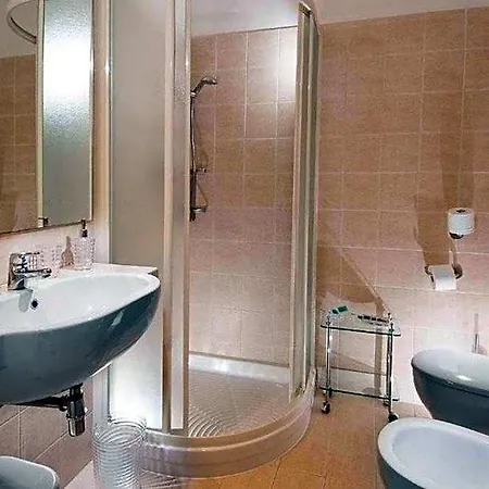 Nord Est Hotel 4*