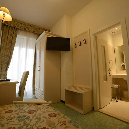 Nord Est Hotel 4*